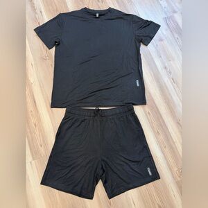 NWOT Comfrt Black Cloud Lounge Tee Shirt and Shorts Set-Size M